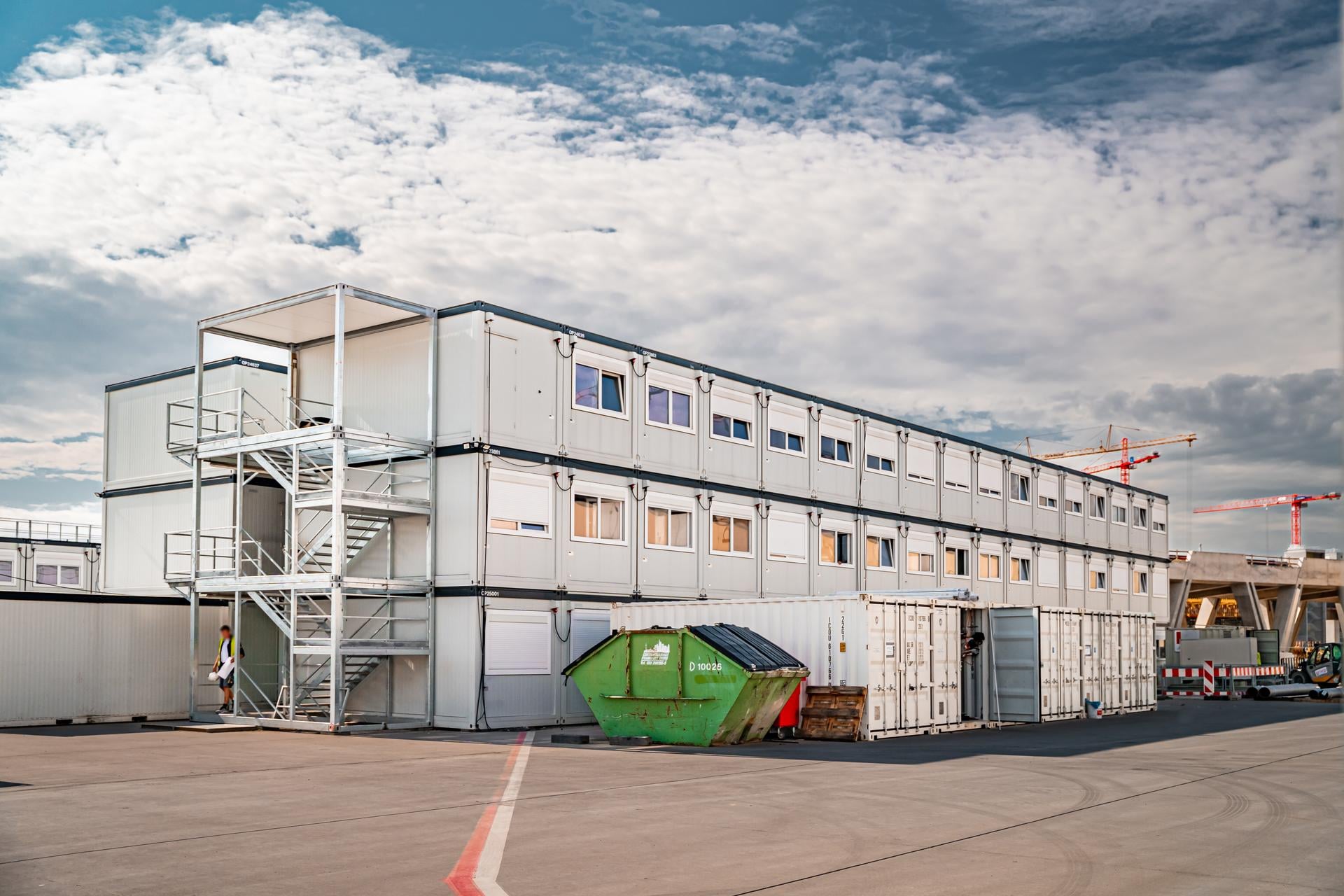 Neue oder gebrauche Baucontainer zum Mieten oder Kaufen | Portakabin®