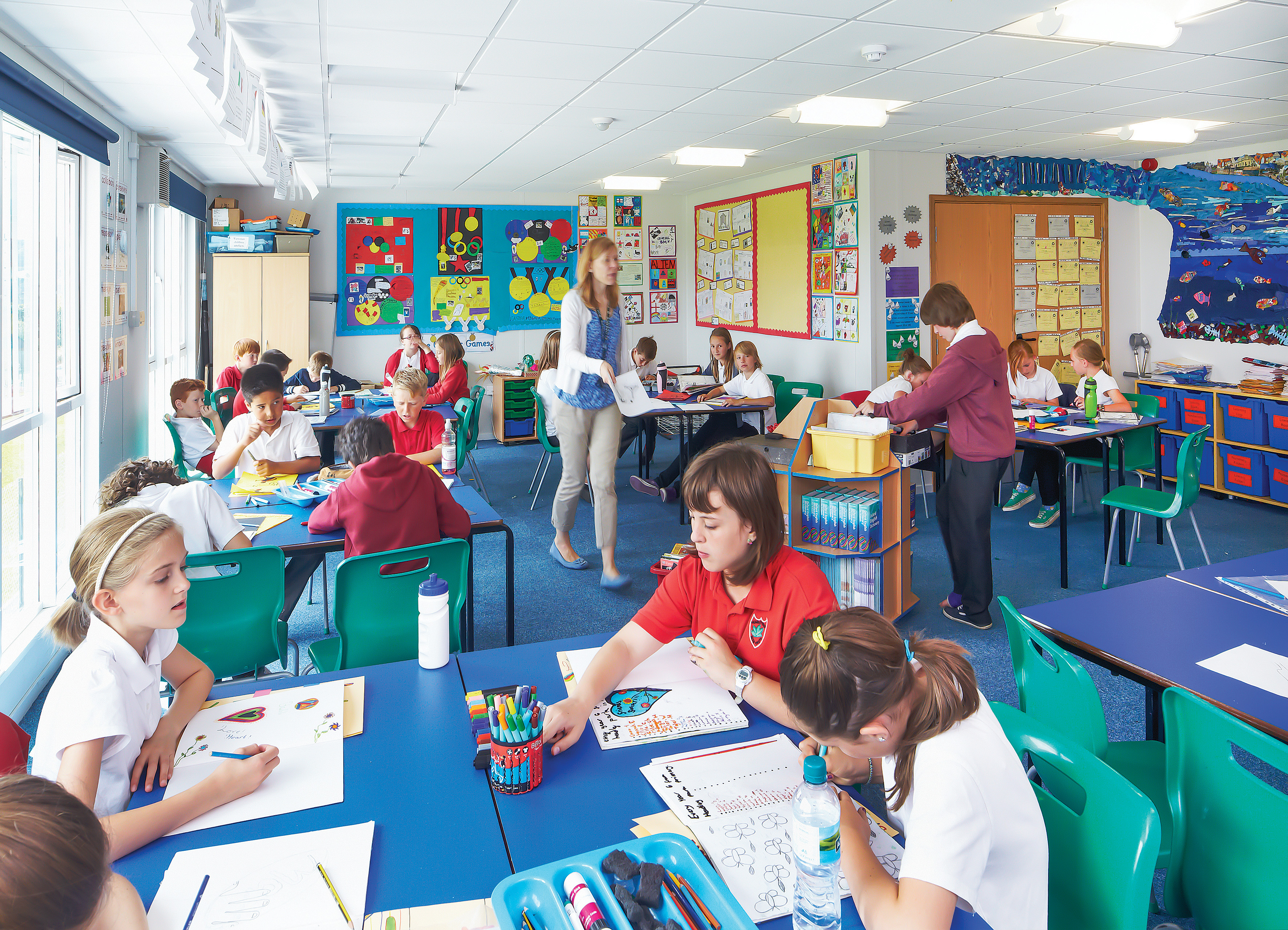 ecole avec salle de classe